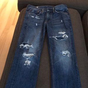 Men’s Ripped Levi Jeans